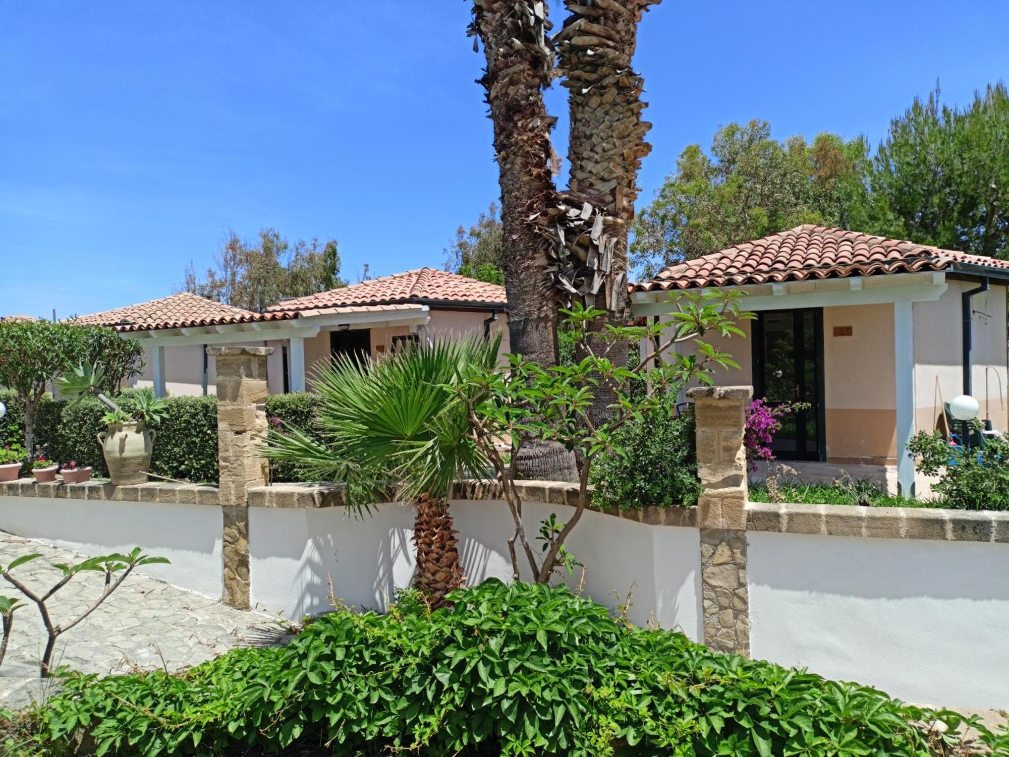 Soleada Club Apart otel Campofelice Di Roccella Dış mekan fotoğraf