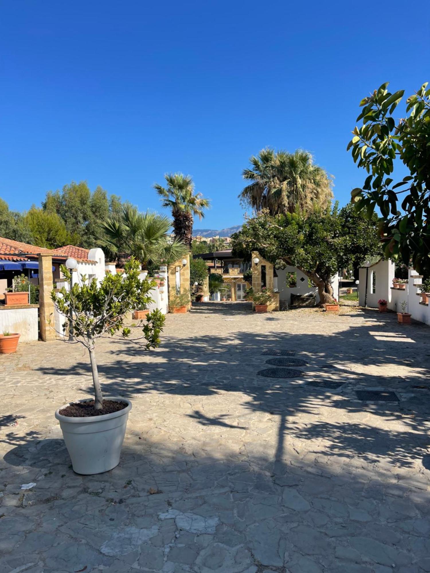 Soleada Club Apart otel Campofelice Di Roccella Dış mekan fotoğraf